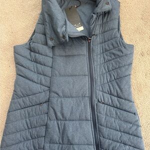 CALIA by Carrie Underwood Quilted Gray Vest